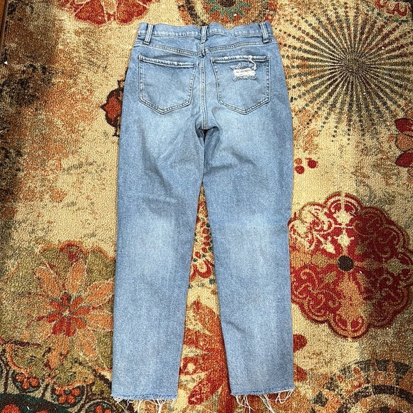 SO Womens Curvy Mom Ripped Jeans Size 3/26 - Picture 6 of 7